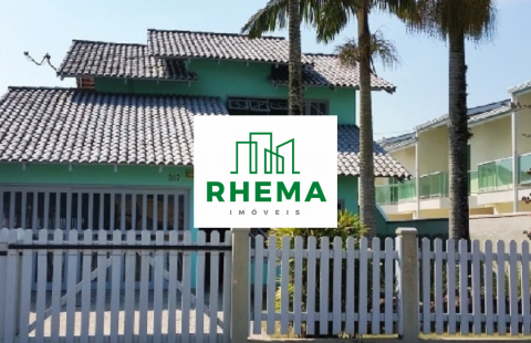 Sobrado no Balneário Brasília, em Itapoá.